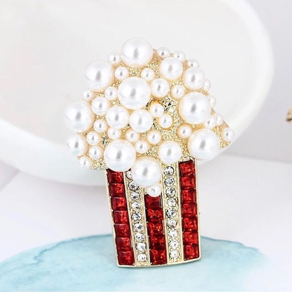 🍿 Betsey Johnson fun popcorn brooch 🍿